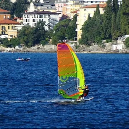 Lila 158 *